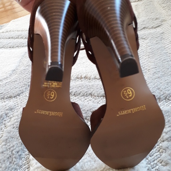 Highlights 6.5 Brown Suede Upper Tie Anckle Heels - Picture 7 of 8